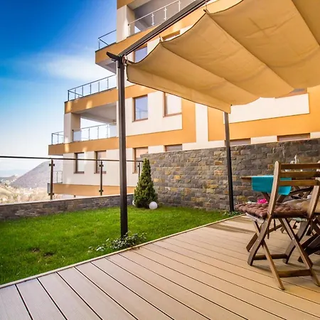 Seasons Studio Garden Апартаменти Брашов